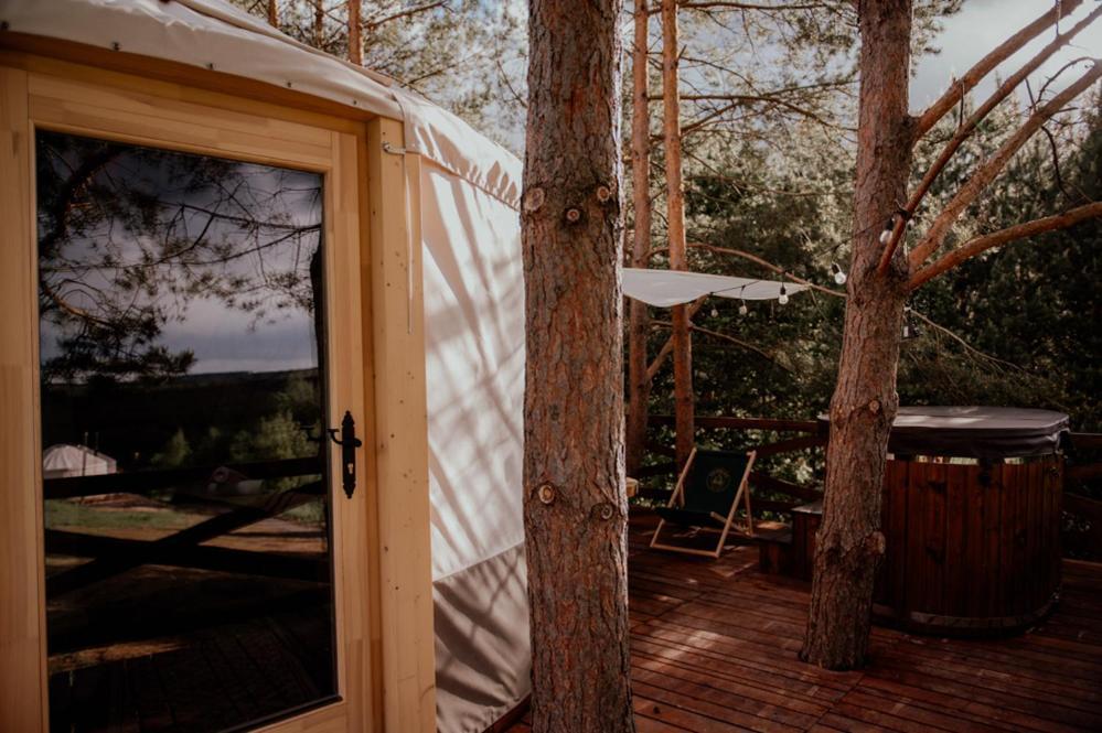 Jurty z widokiem, prywatna balia- DZIKOLAS GLAMPING Krasnobród Zewnętrze zdjęcie