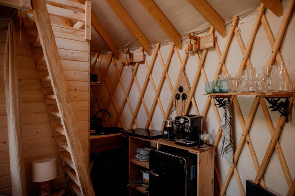 Jurty z widokiem, prywatna balia- DZIKOLAS GLAMPING Krasnobród Zewnętrze zdjęcie